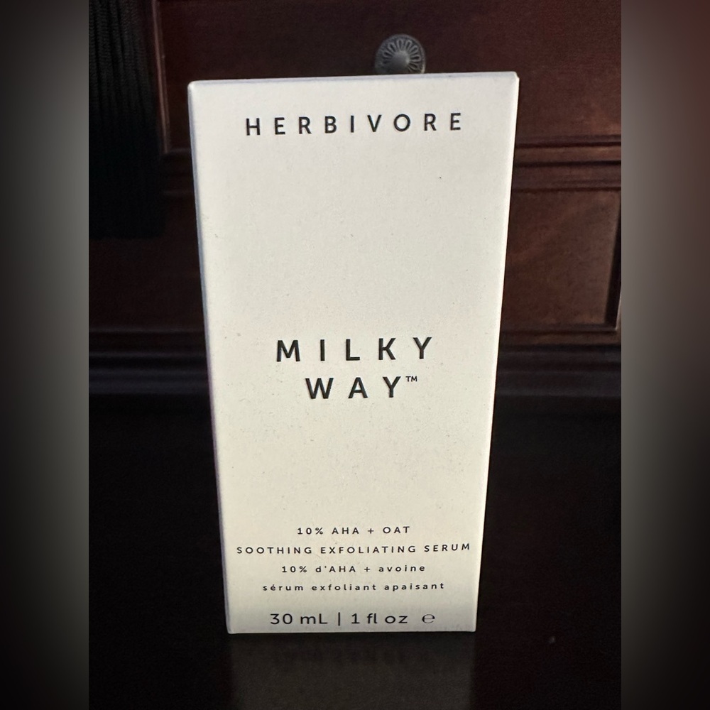 Brand new - Herbivore - Milky Way - Soothing Exfoliating Serum 30ml